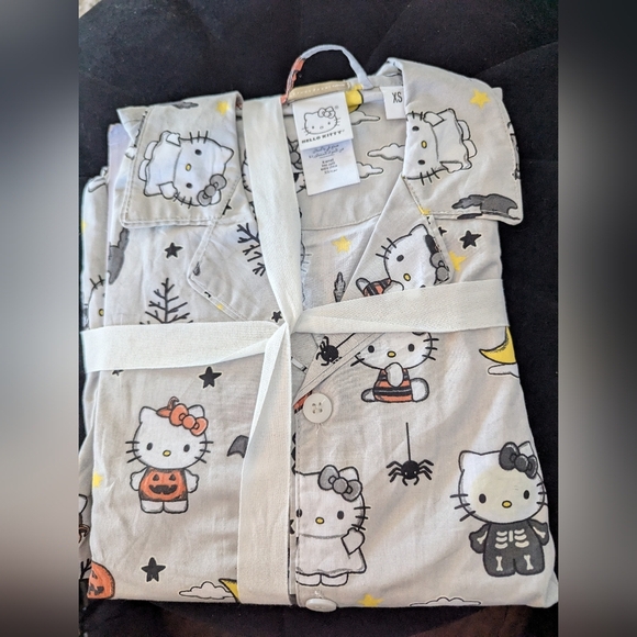 Pottery Barn teen Hello Kitty Glow-in-the-Dark Loose Fit Cotton Pajamas W Sz XS - Picture 7 of 14